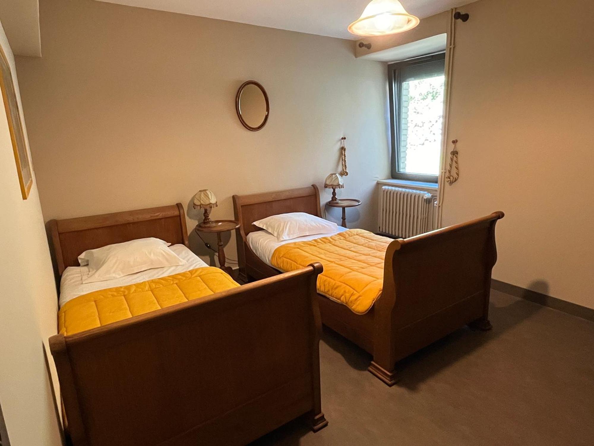 Gite-Auberge Du Pont De Lanau Neuveglise ภายนอก รูปภาพ